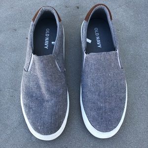 Old Navy Shoes - Men’s size 8 slip on sneaker Old Navy Shoes - Men’s size 8 slip on sneaker